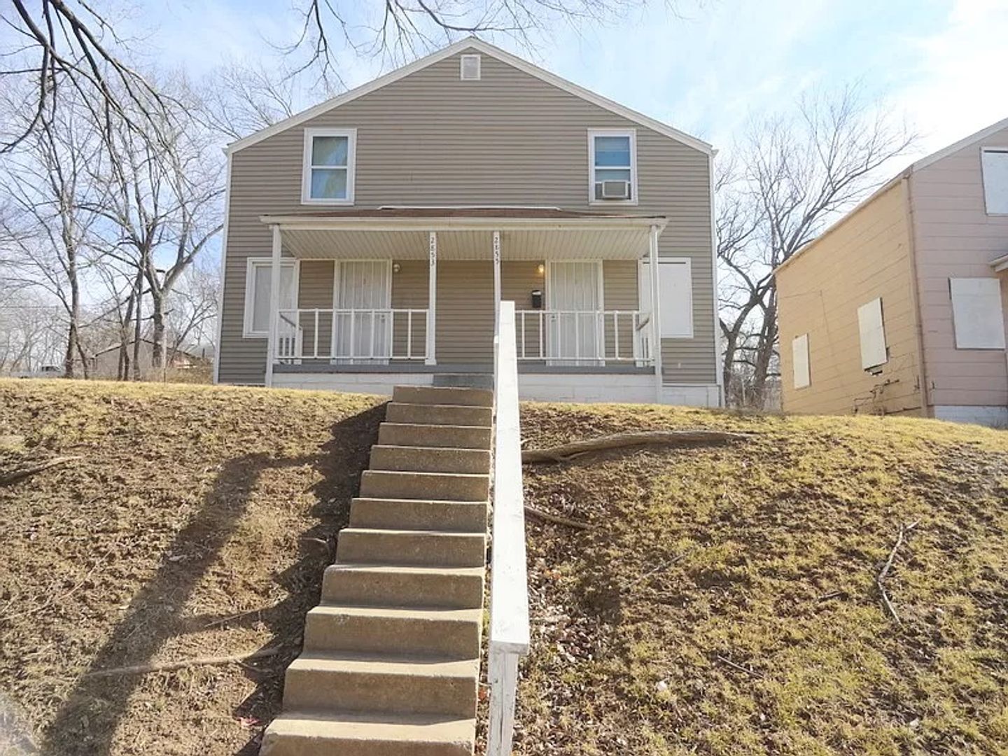 Kansas City Apartment: 2855 Van Brunt Blvd