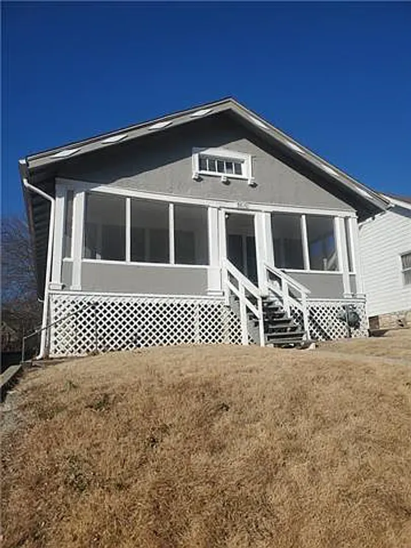 Kansas City House: 5810 Park Ave