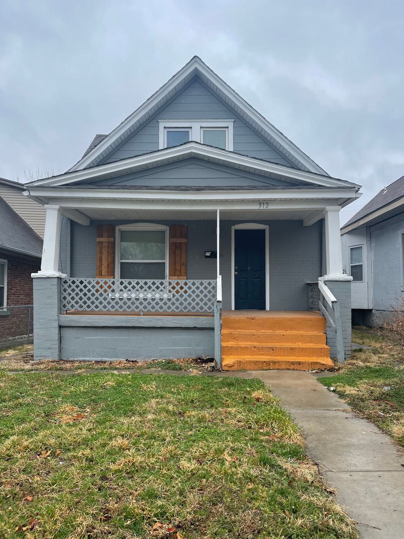 Kansas City House: 312 N Drury Ave