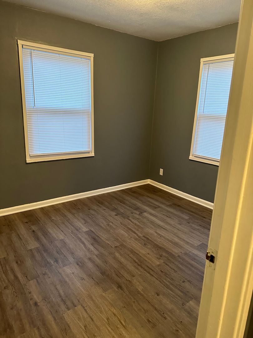 Kansas City House: 9549 Harrison St