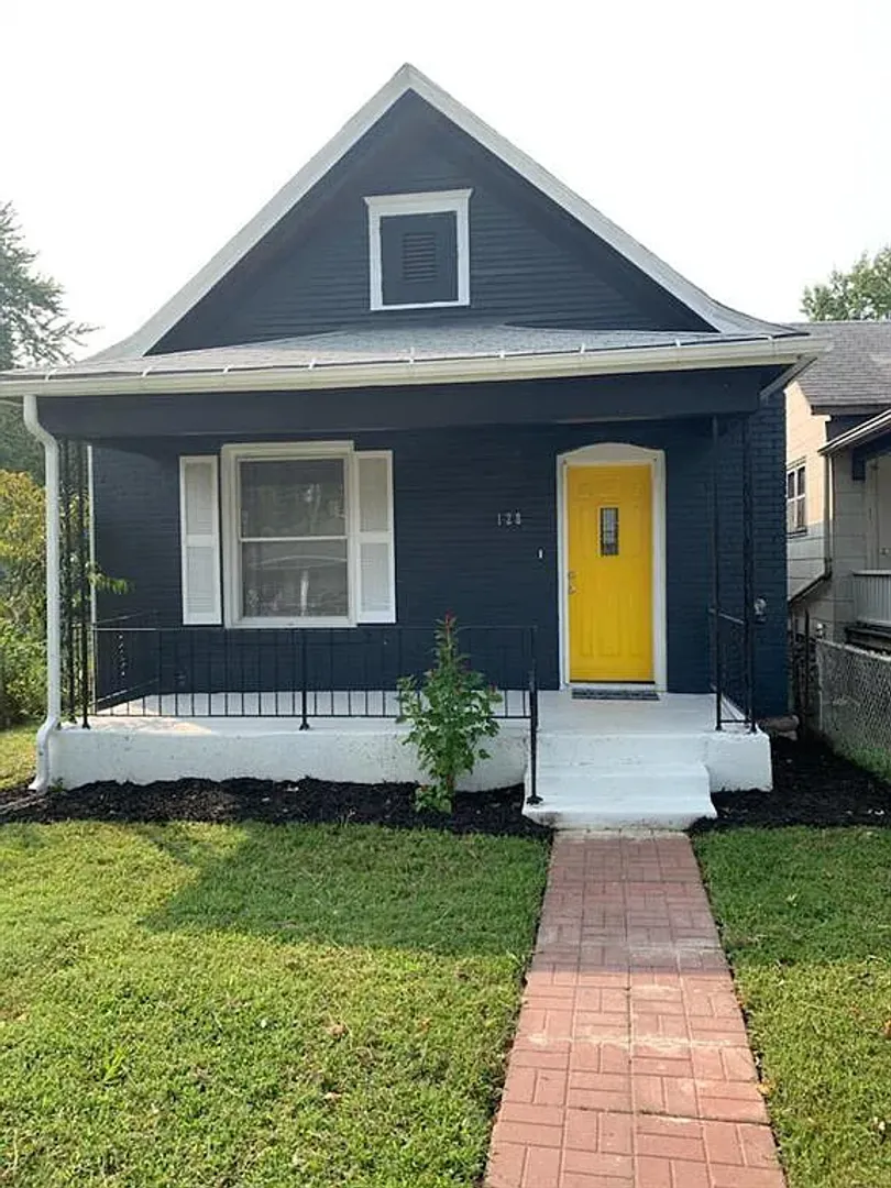 128 Topping Ave, Kansas City, MO 64123