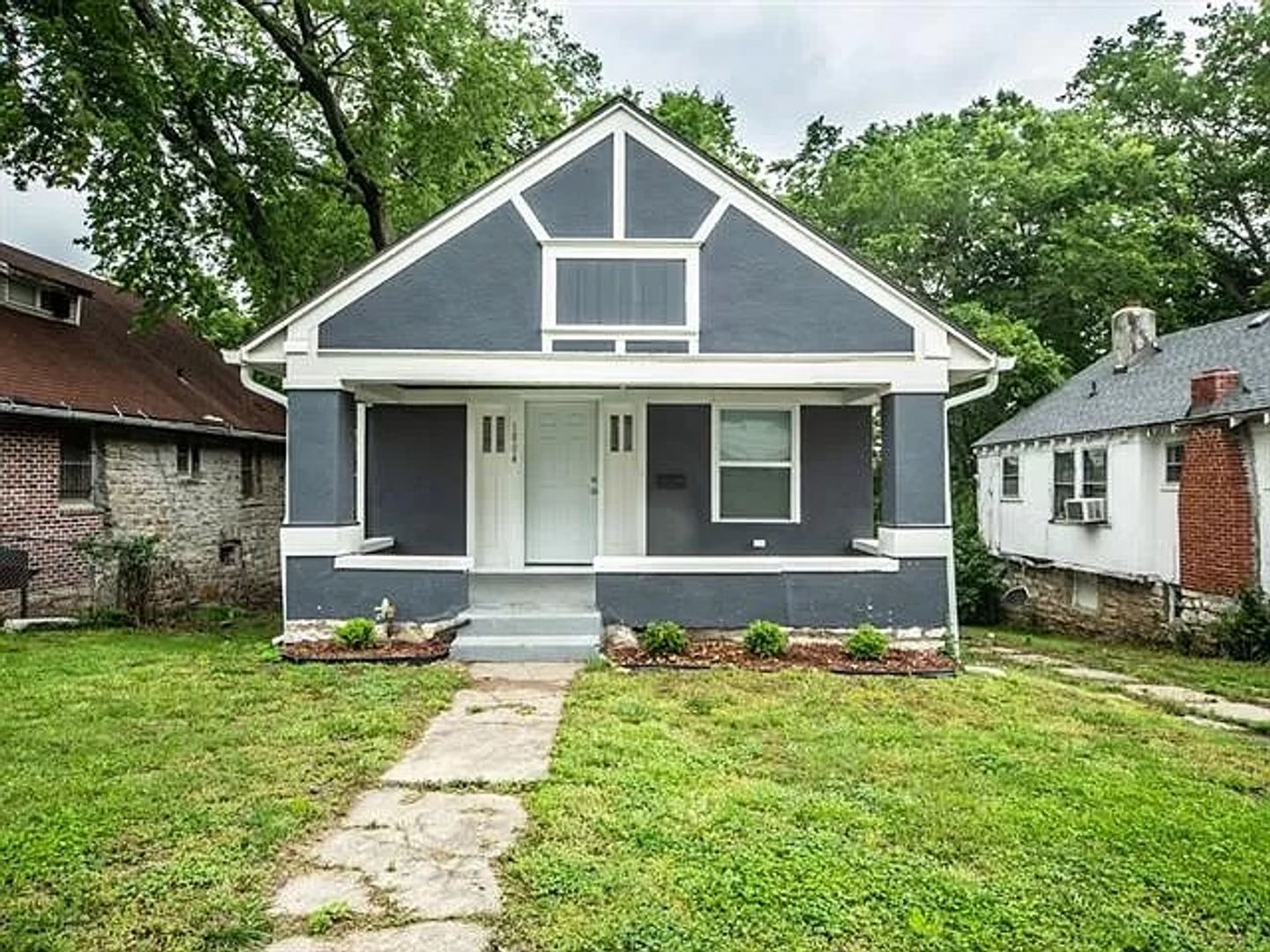 Kansas City House: 1804 E 48th St