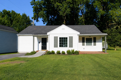 Updated 5-Bedroom, 3-Bath Home with Washer and Dryer Included – photo 1