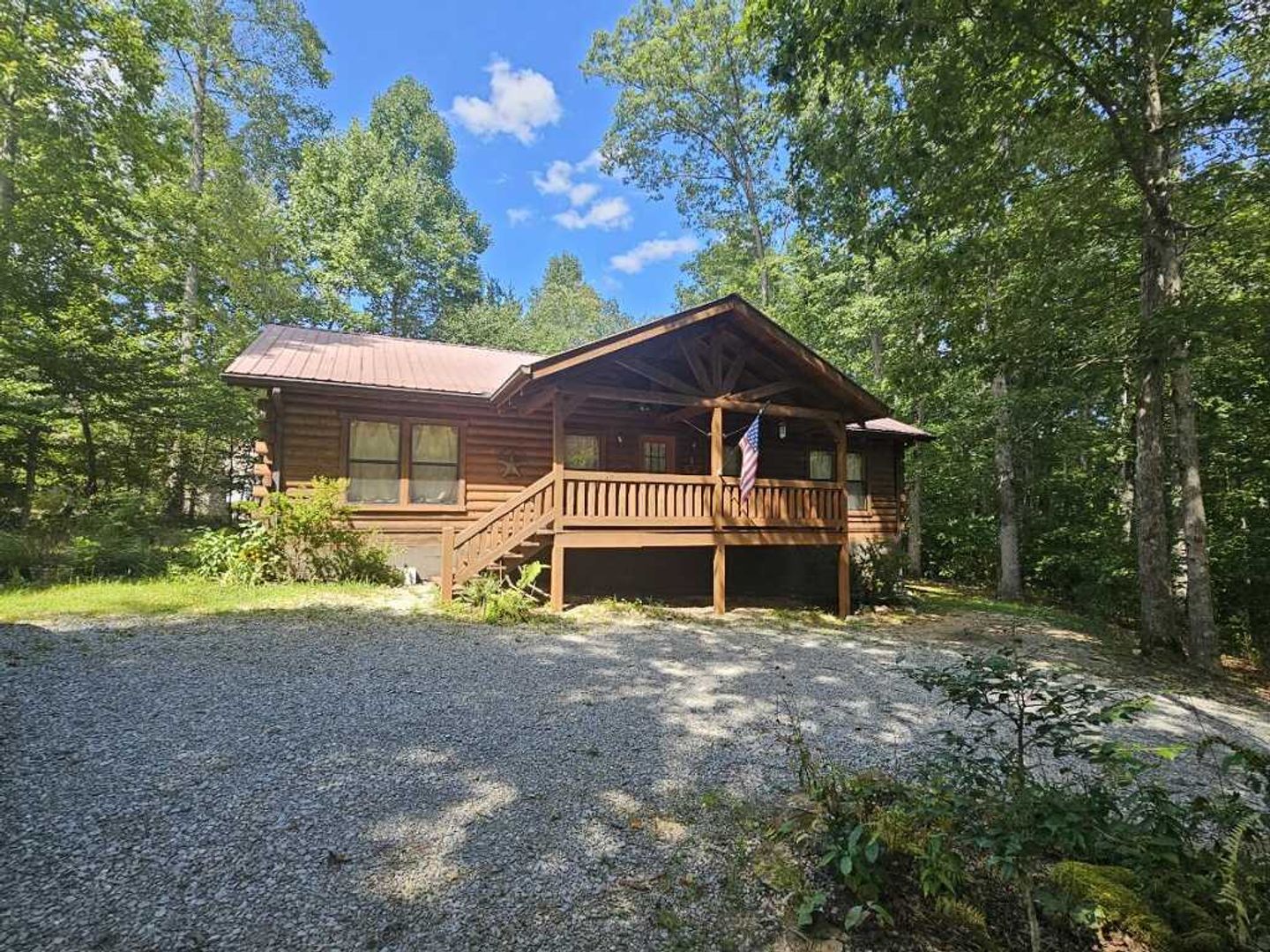 Monterey House: 376 East Cove Road