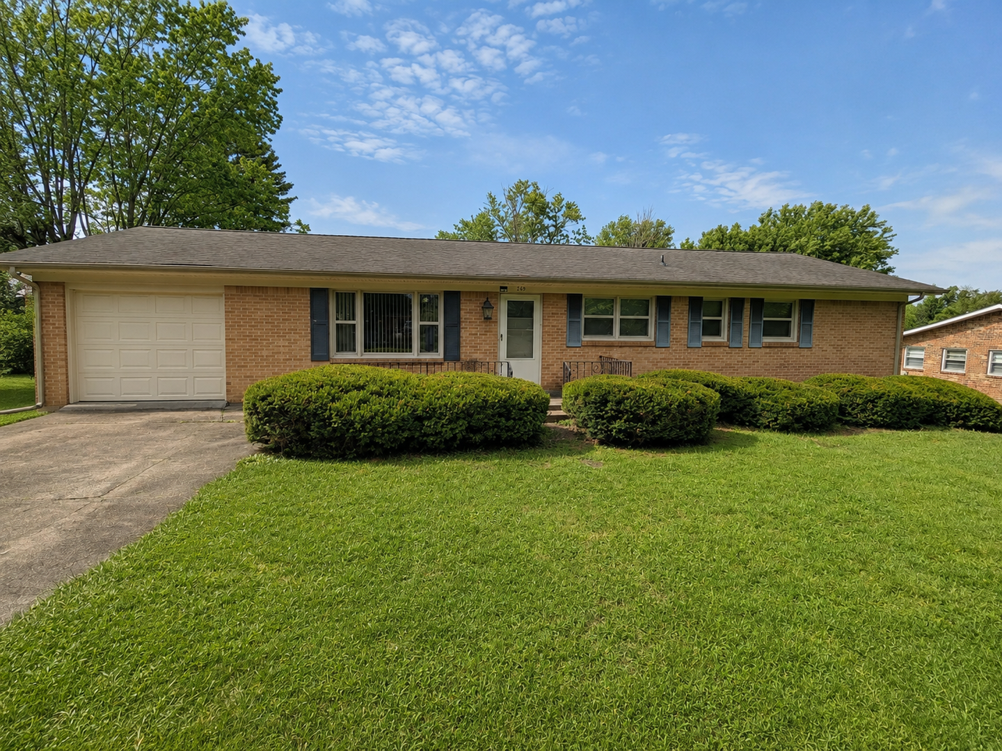 Algood House: 263 Williams Circle