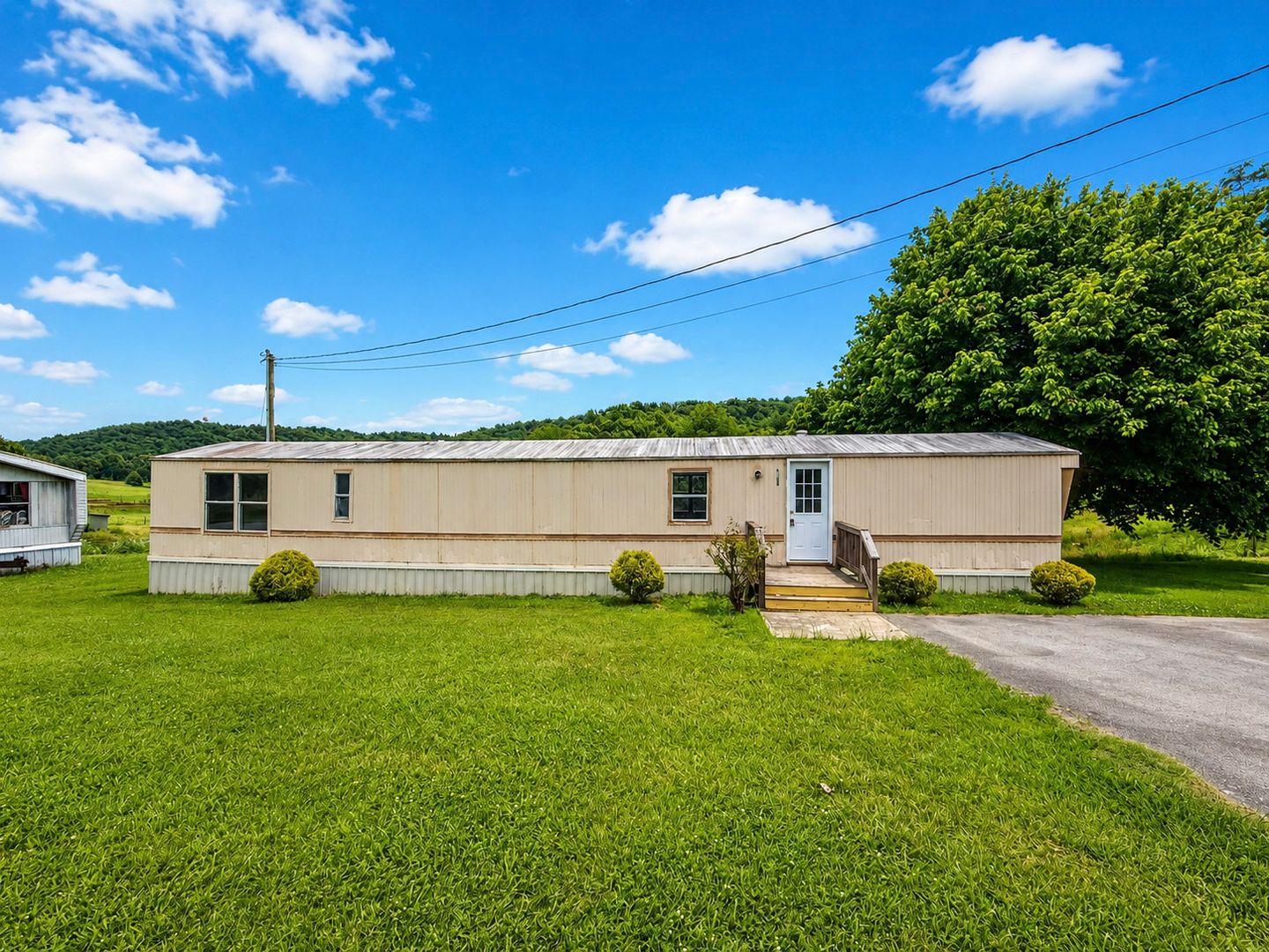 Sparta House: 1459 Hickory Valley Road