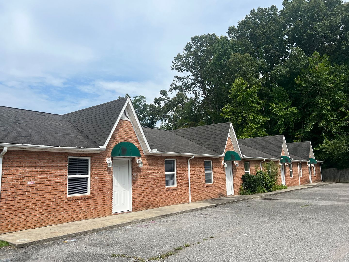 Cookeville Apartment: 285 E Main St