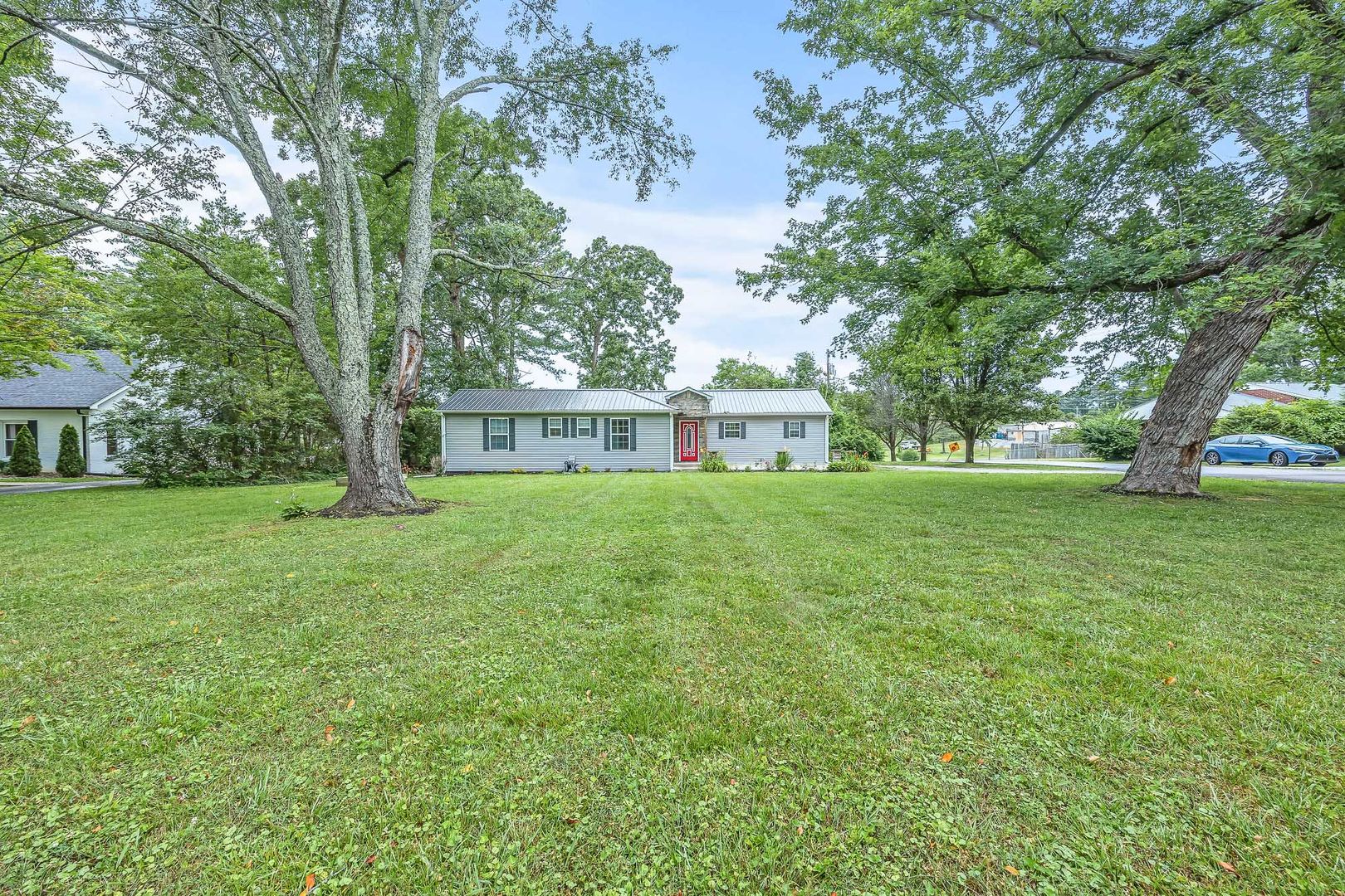 Cookeville House: 1028 Womack Ave