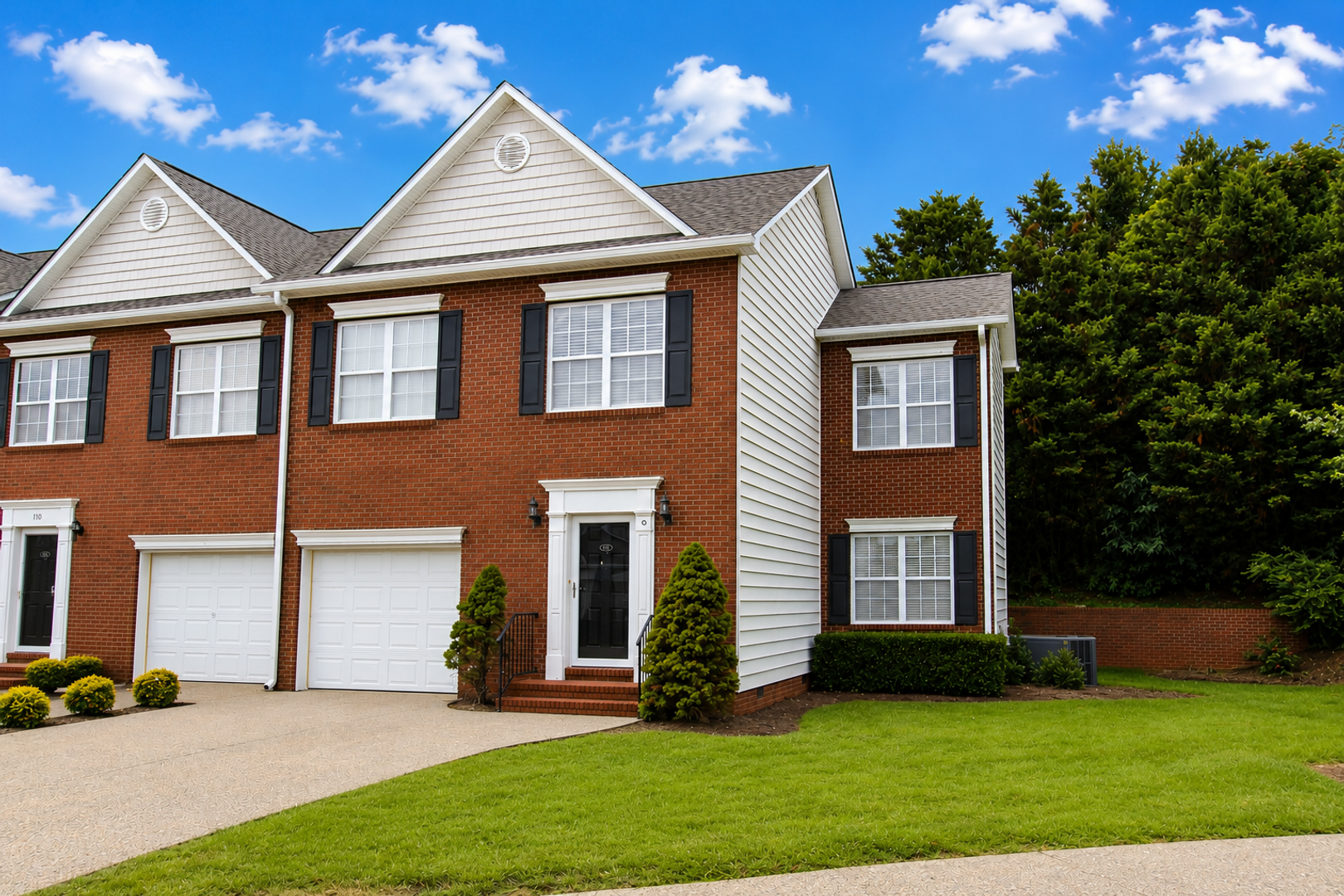 Cookeville House: 112 St. James Place