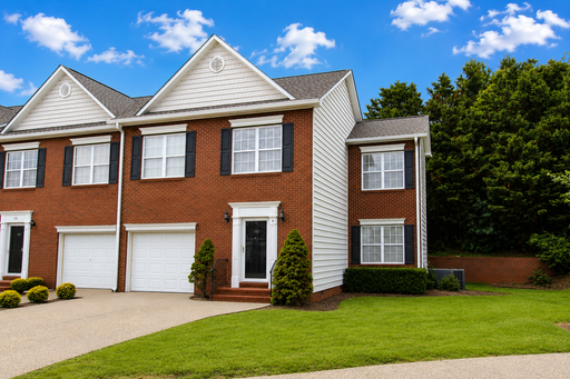 2-Bedroom Townhome with Private Patio in the Heart of Cookeville – photo 1