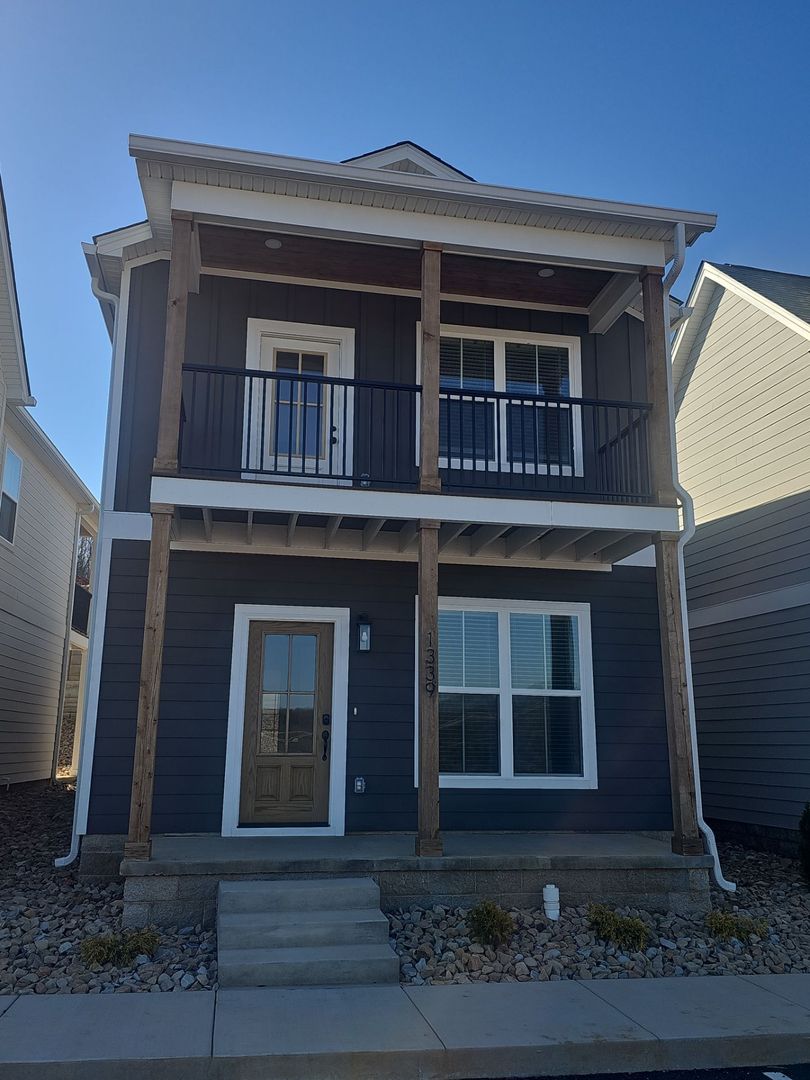 Cookeville House: 1339 Belfair Street