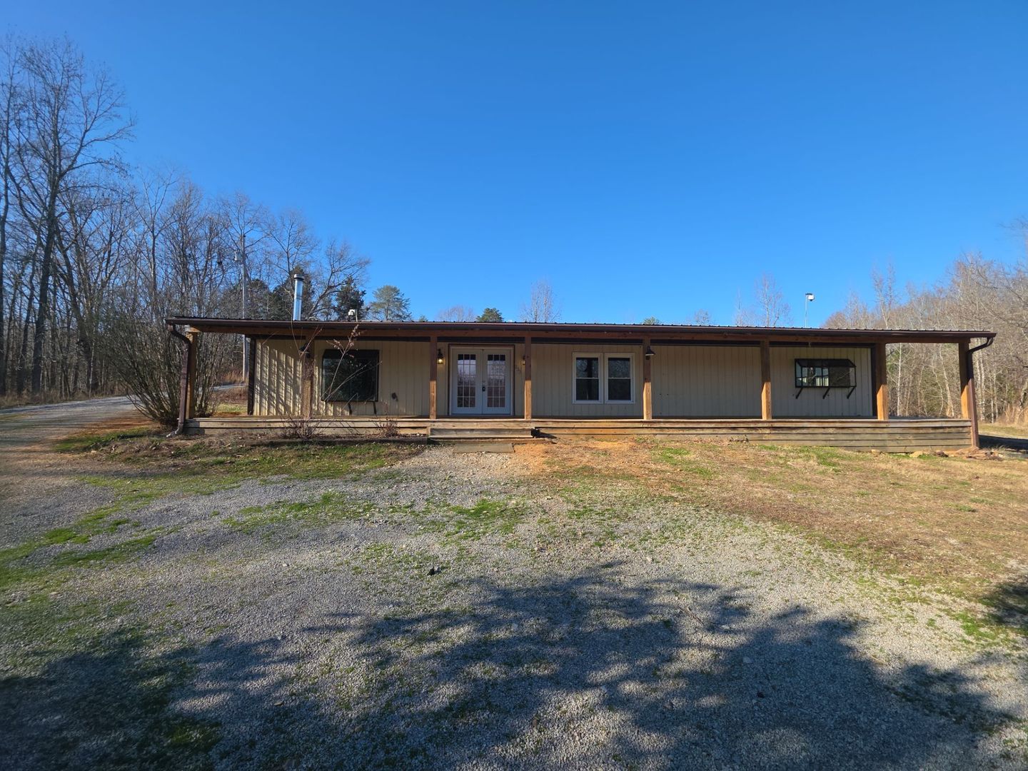 Walling House: 233 MacArthur Lane