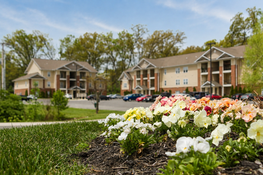 2-Bedroom Apartment with Pool Access and Washer and Dryer at Northgate – photo 1