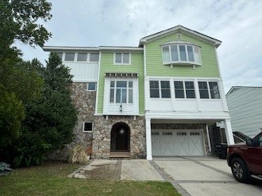 Immaculate 4 bedroom 3.5 bath Home at North End – photo 1