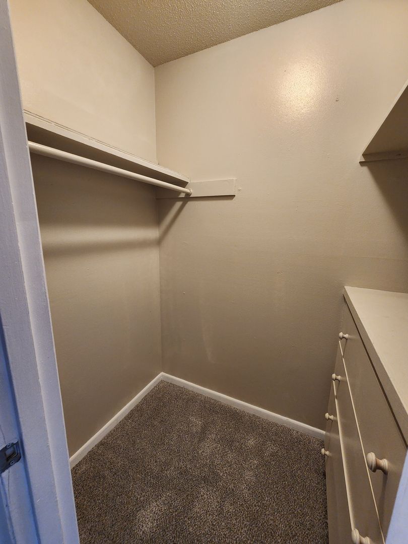 1313 21st St Unit 16, Des Moines, IA 50311