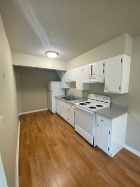 Spacious 1 Bedroom 1 Bath – photo 1