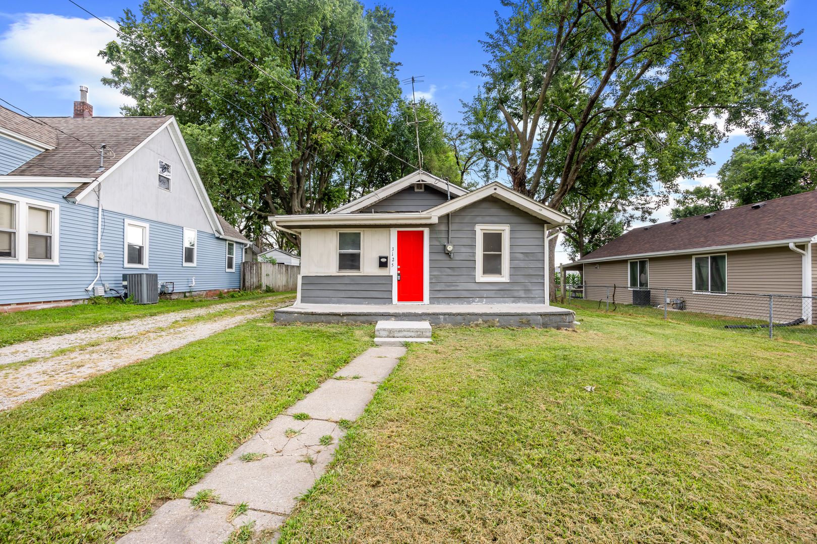 Des Moines House: 3125 State Ave