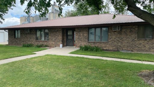 Updated 2 bedroom 1 bathroom apartment