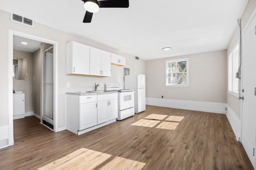 Affordable Studio Apartment- 1313 E 23rd St