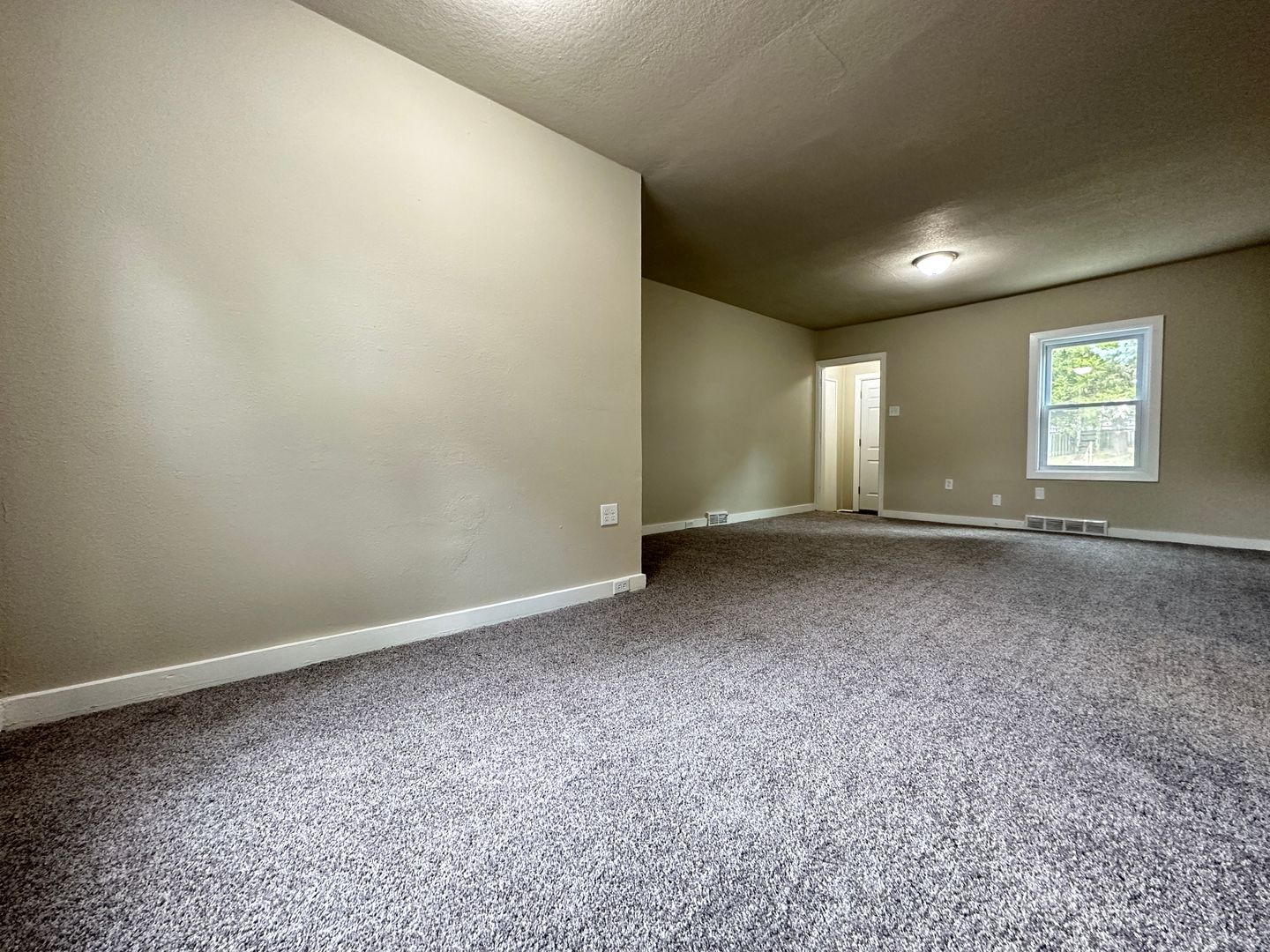 1408 Euclid Ave, Des Moines, IA 50313