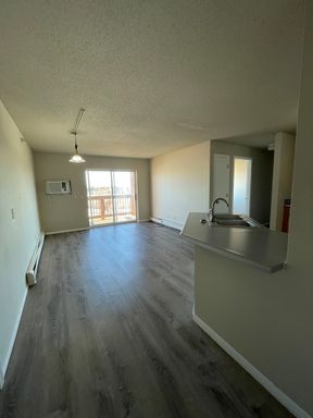Spacious 4 Bedroom 2 Bath Apartment