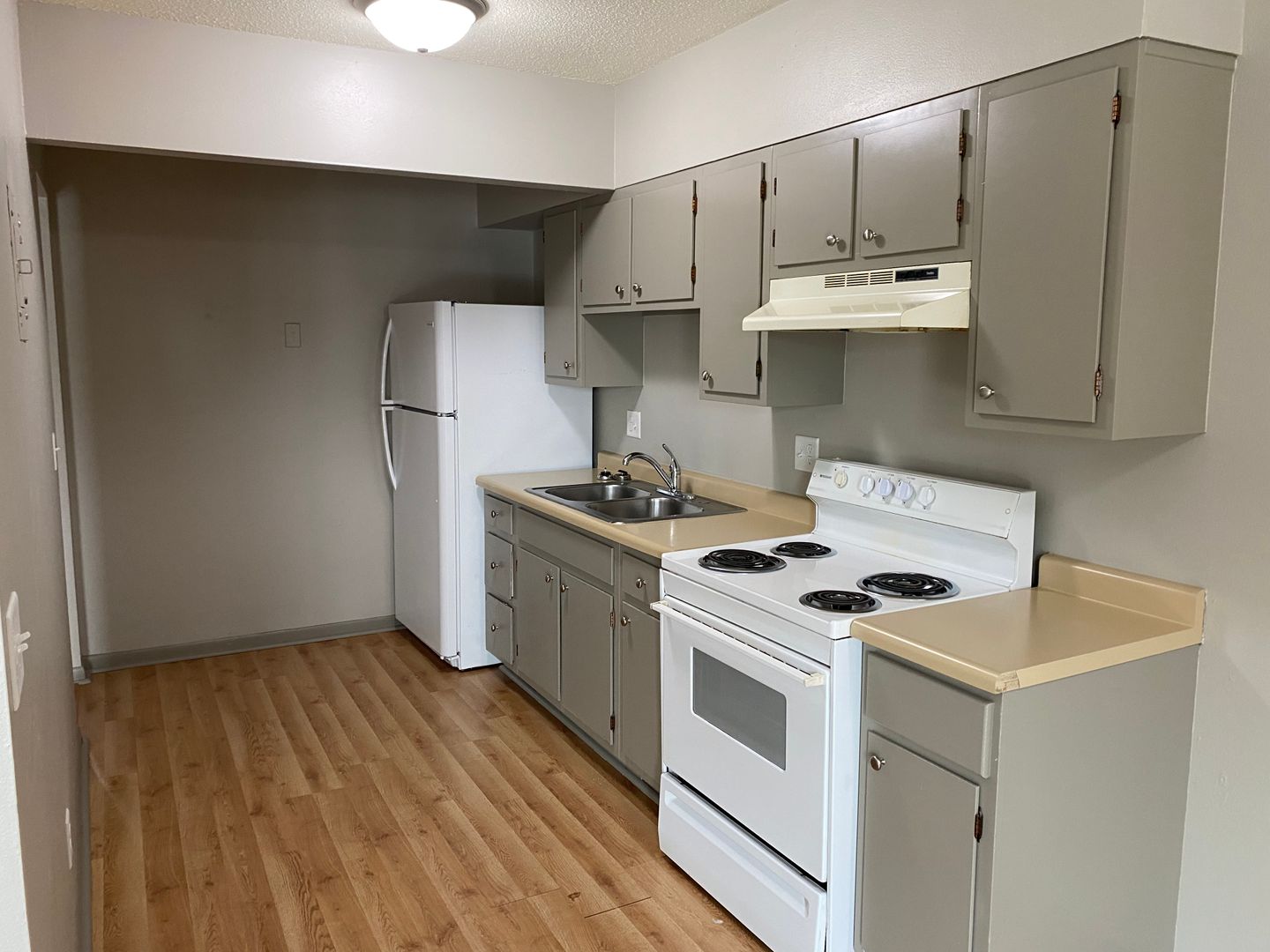 Des Moines Apartment: 900 Elder Lane