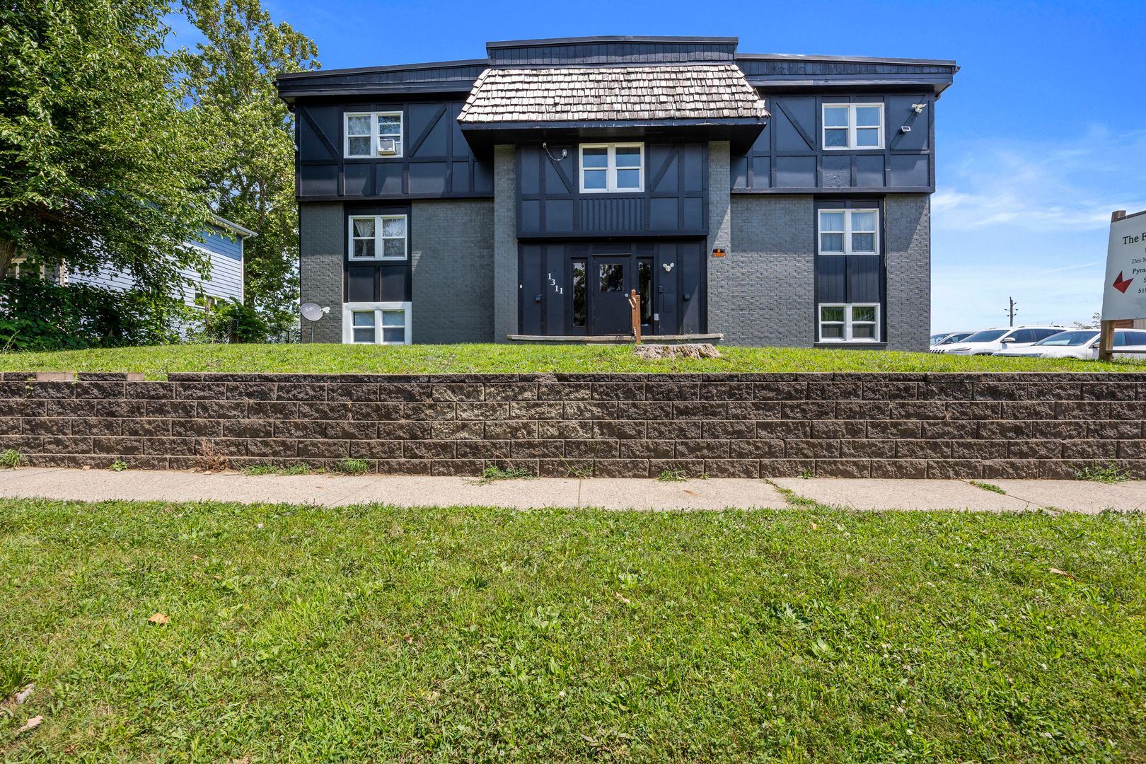 Des Moines Apartment: 1313 21st St