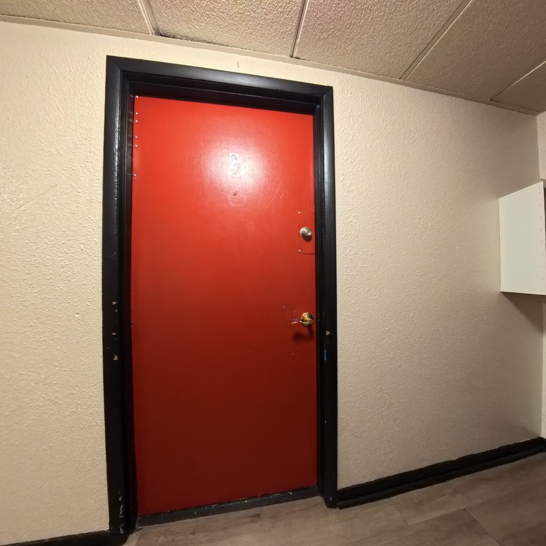 Des Moines Apartment: 1313 21st St