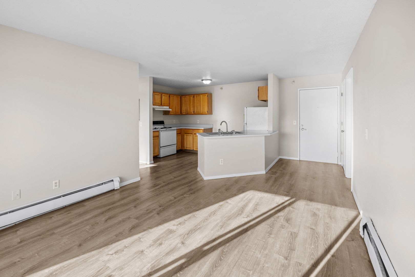 Perry Apartment: 2902 Iowa St