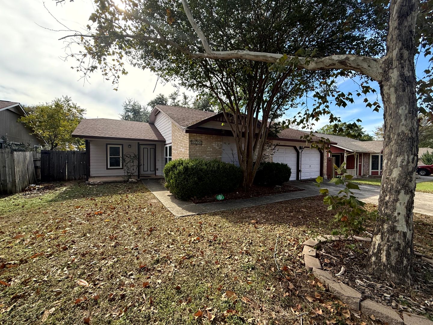 San Antonio House: 9458 Charter Point