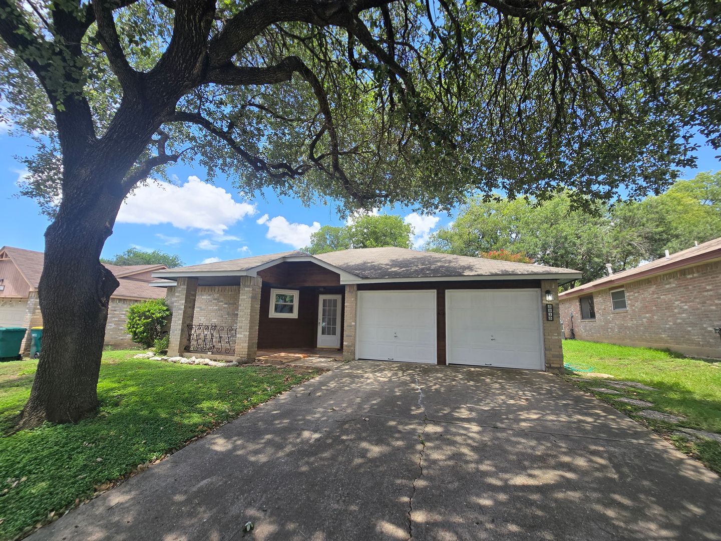 Live Oak House: 8015 Forest Ash