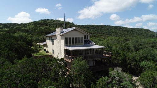 305 West State Highway 46 – photo 1