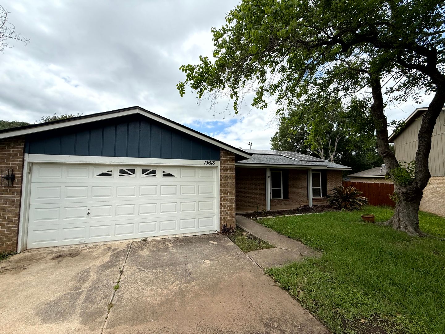 San Antonio House: 13618 Cobble Way Circle