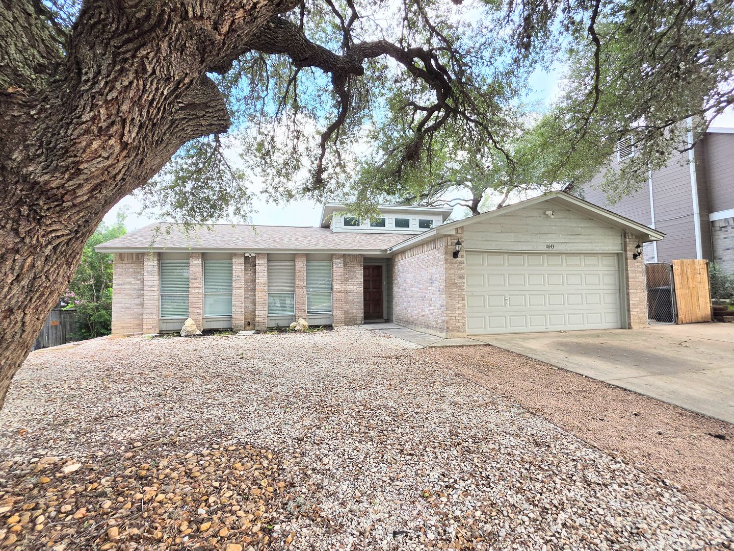 San Antonio House: 11643 Creston Street