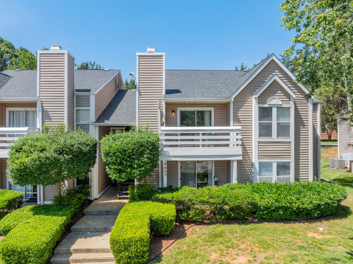 Charlotte Apartment: 9605F Vinca Circle