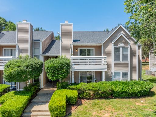 Super cute 2 bed, 2 bath Condo Across from UNCCharlotte – photo 1