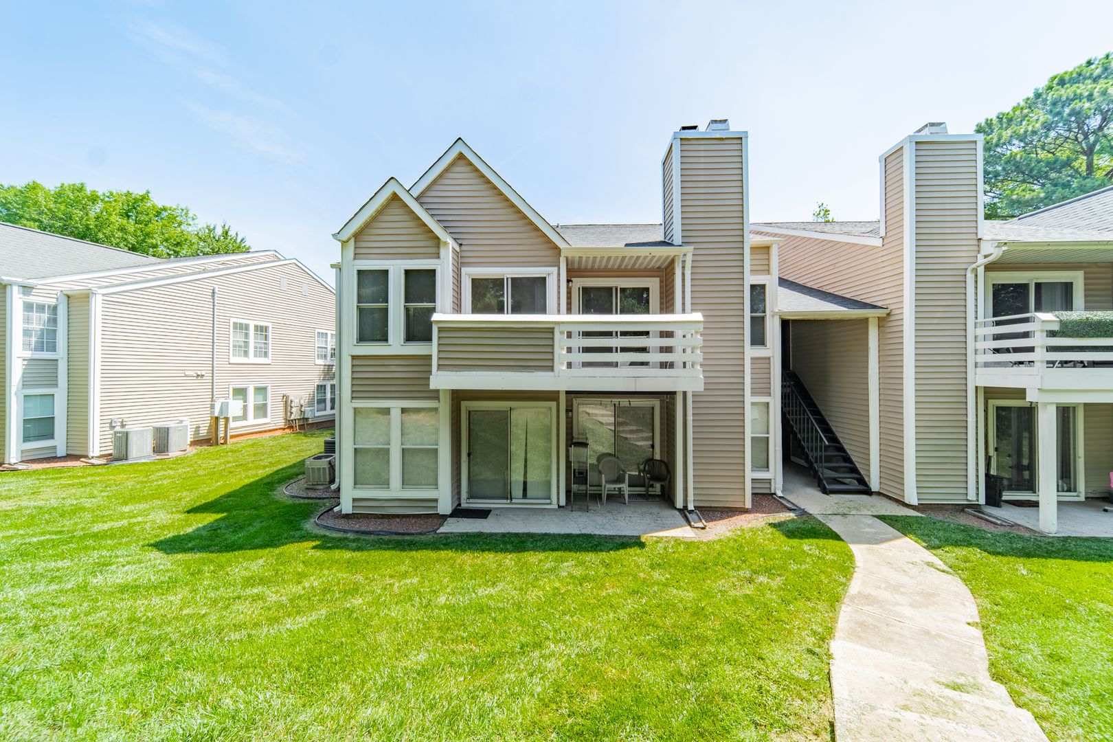 Charlotte Apartment: 9629H Vinca Circle