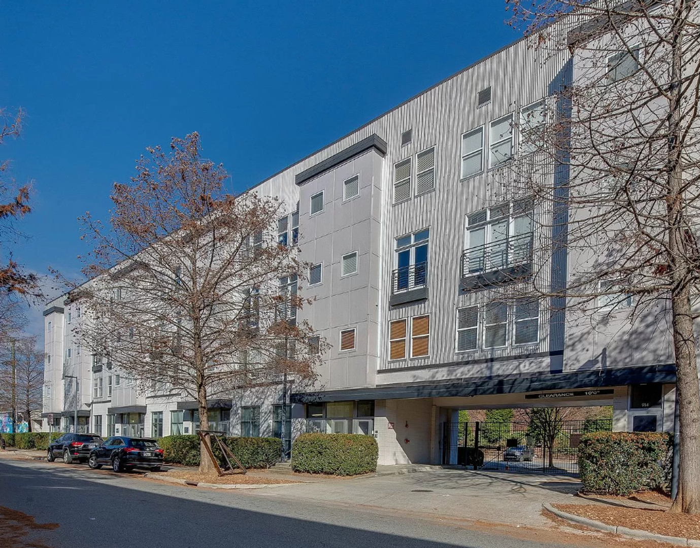 Charlotte House: 922 Westmere Ave