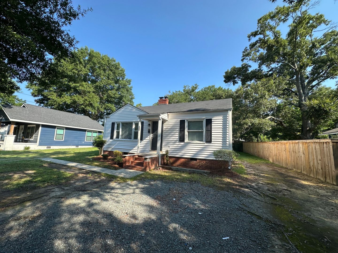 Monroe House: 610 Engleside Street