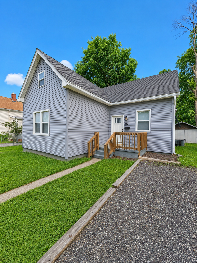 Belleville House: 404 S 23rd St