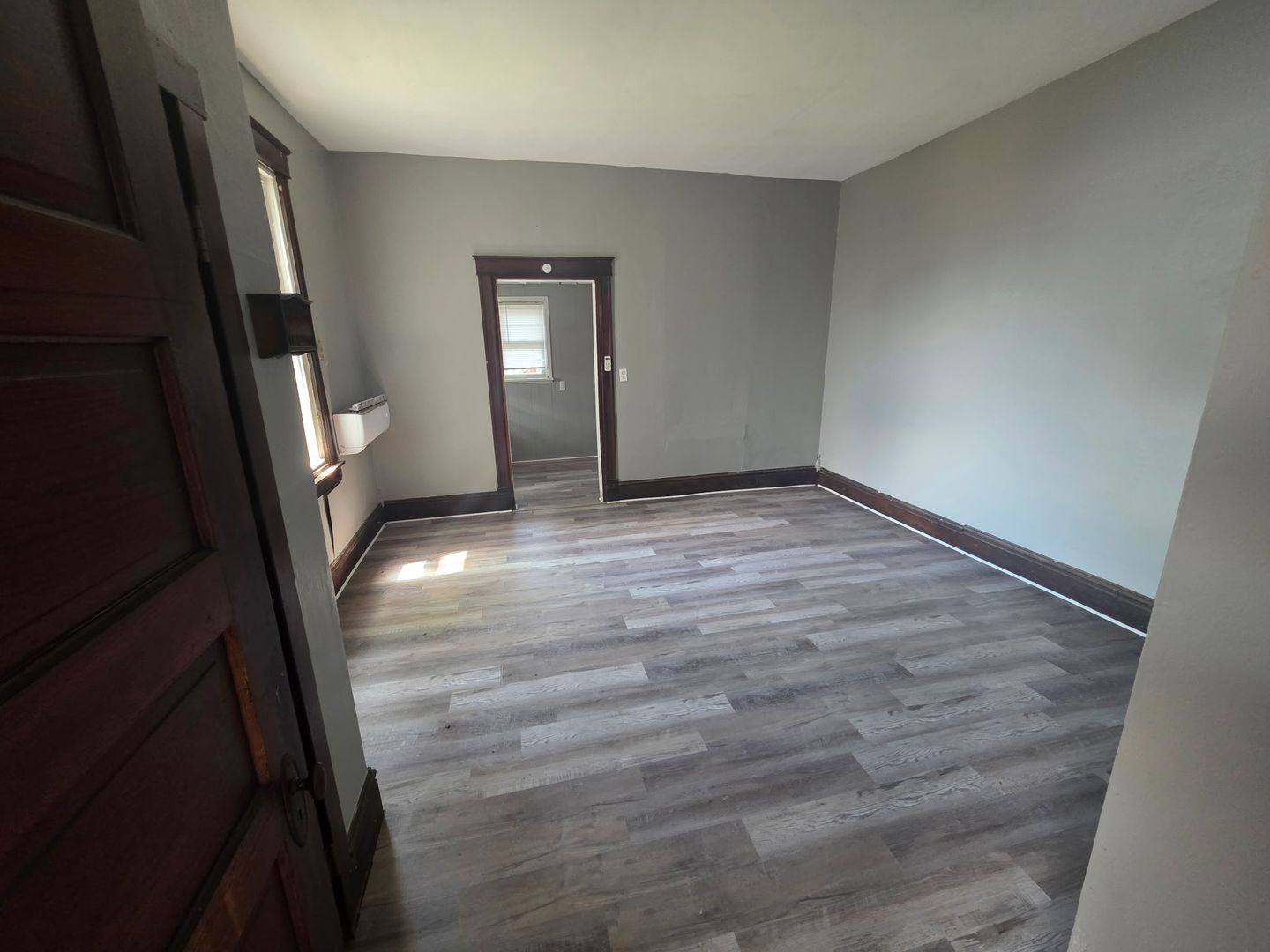 Dupo House: 117 S 4th St Unit 2