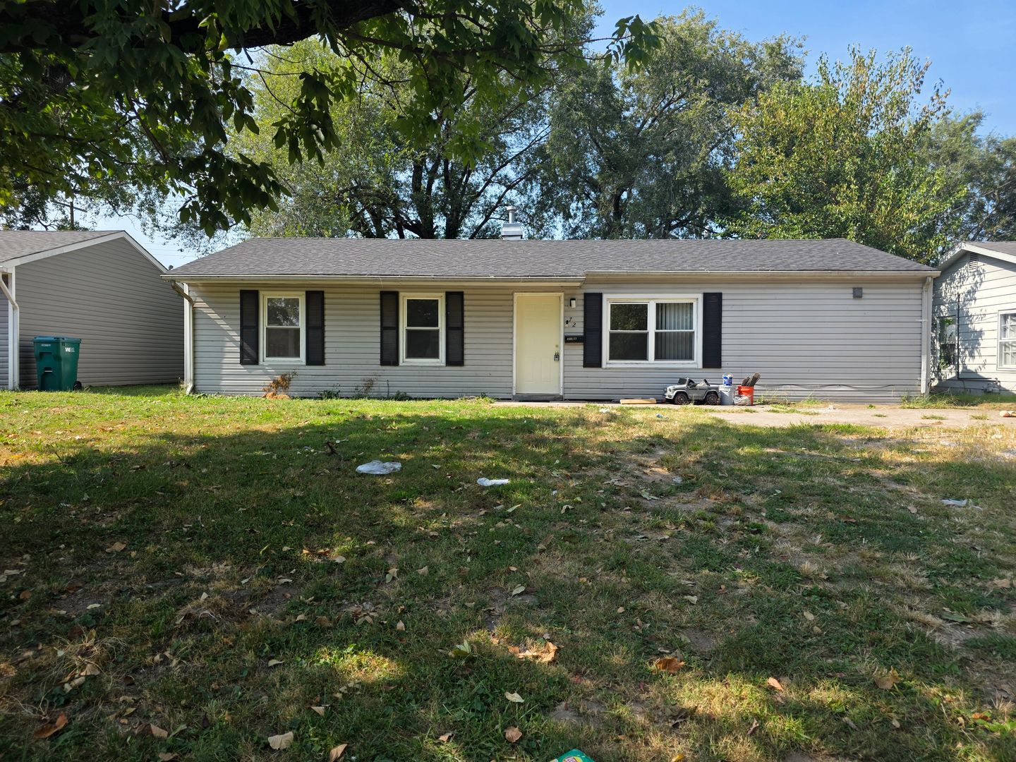 Cahokia House: 72 W Adams