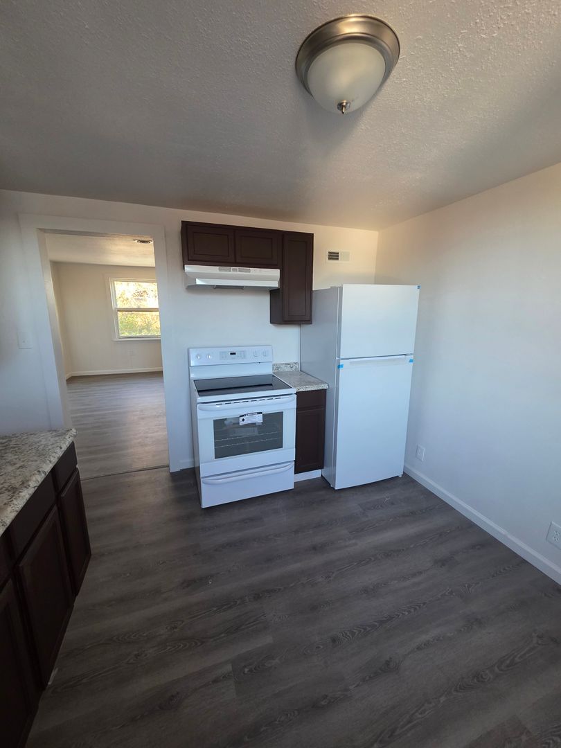 Caseyville Apartment: 205 S Main St