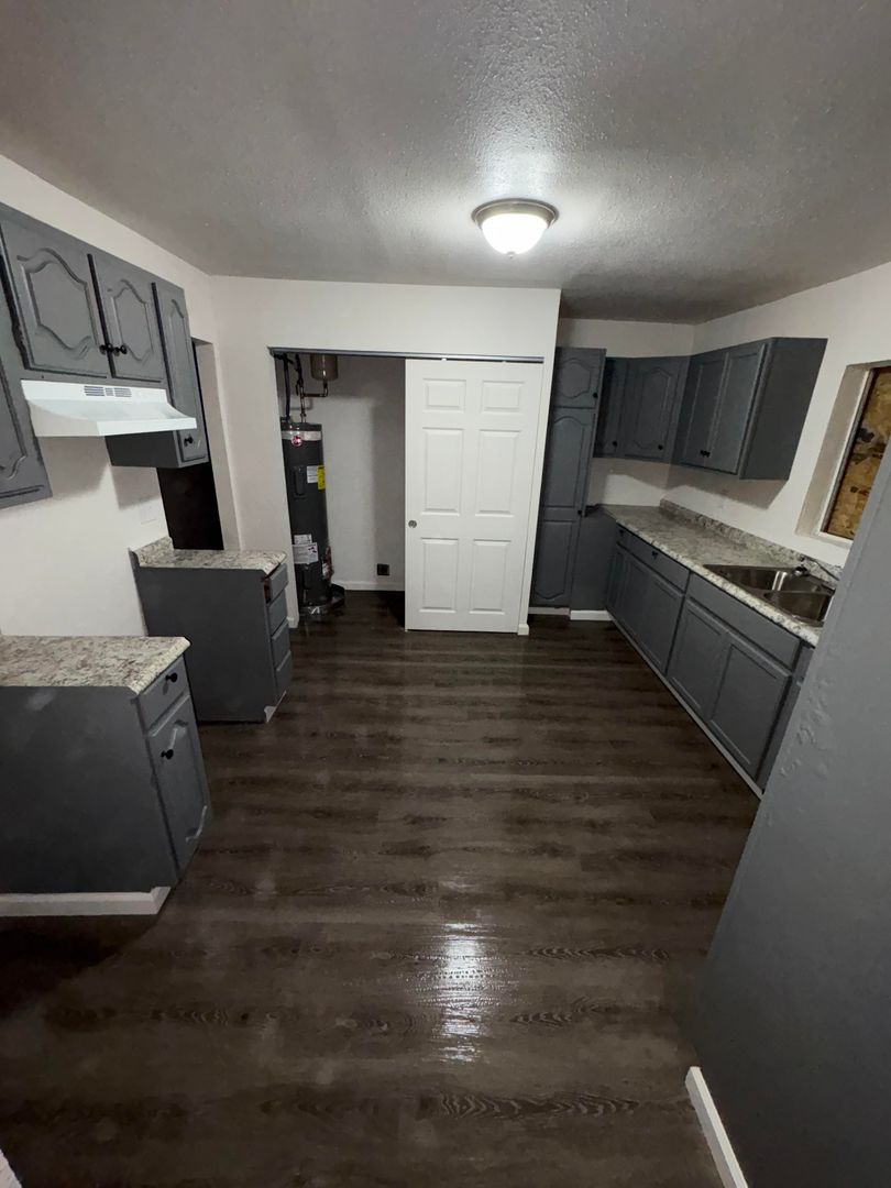 Cahokia House: 11 Westwood Dr