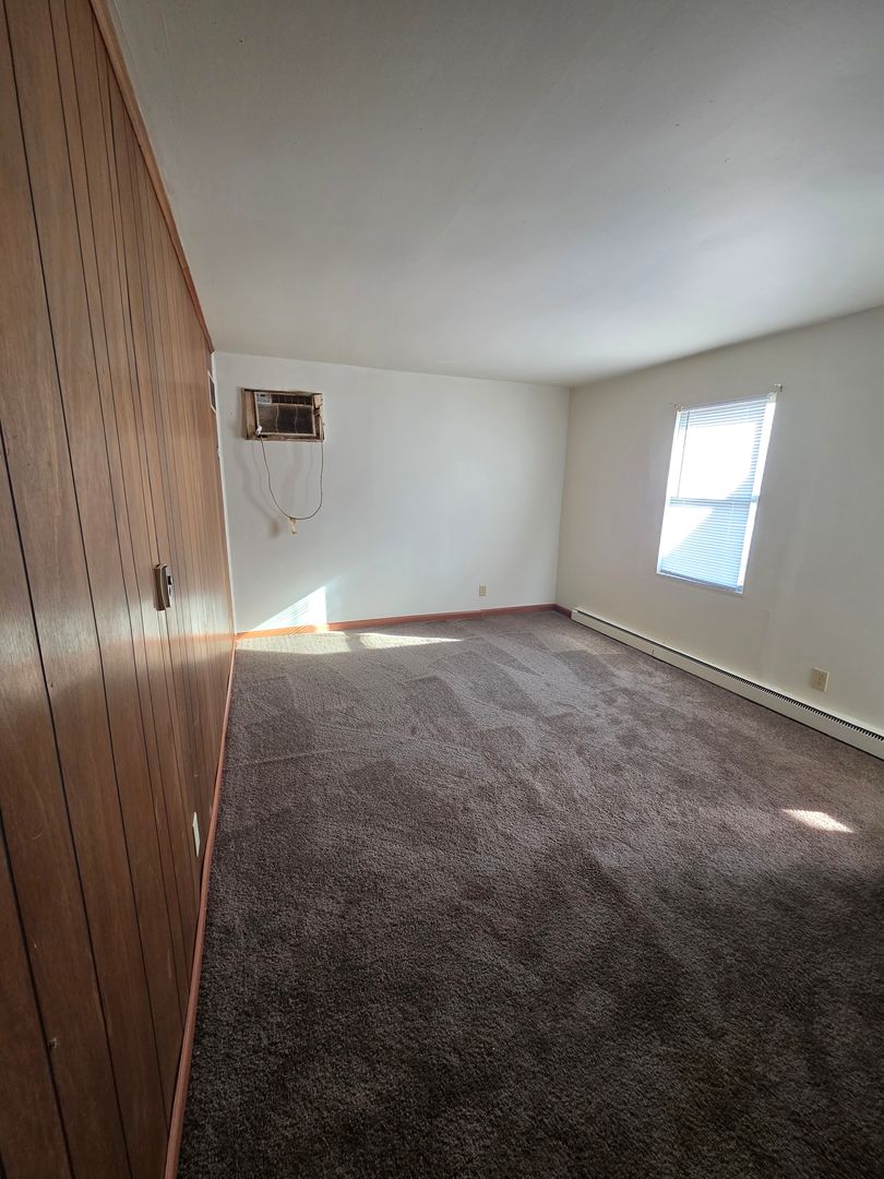 Cahokia Apartment: 347-349 Range Ln