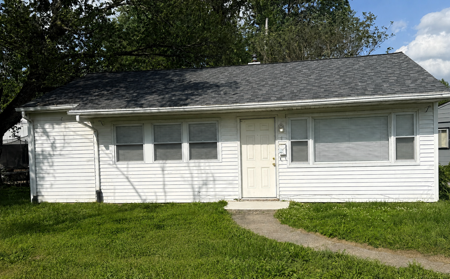 Cahokia House: 1 Dora Dr