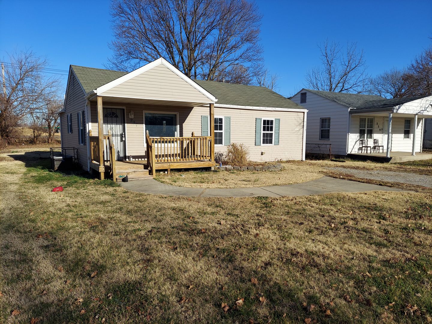 Cahokia House: 237 Nadine