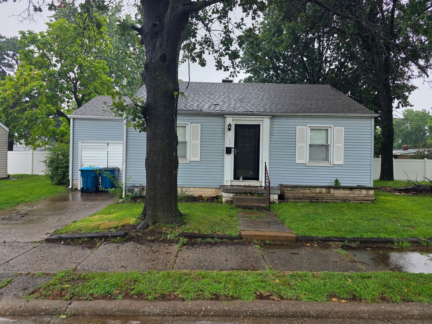 Wood River House: 131 Eaton Ave