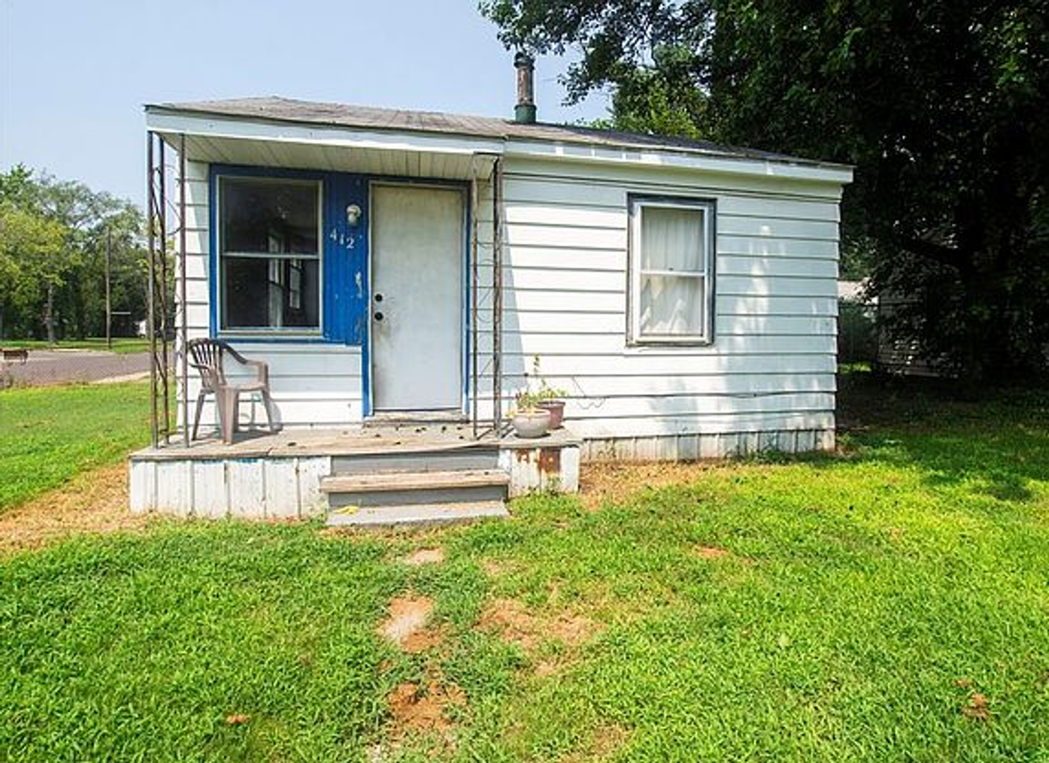 East Alton House: 412 Wood River Ave