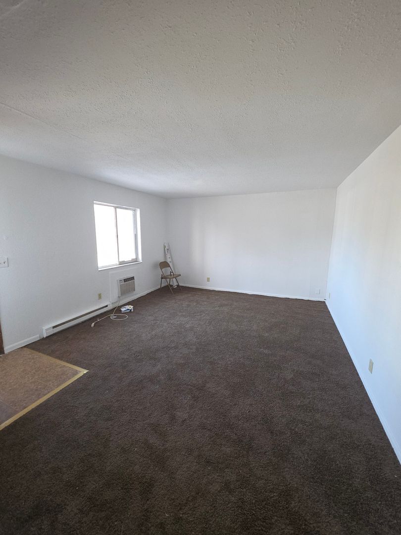 Cahokia Apartment: 13-27A Jerome Ln